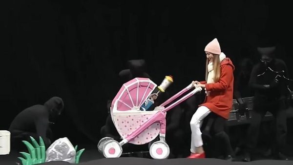 《超级变变变》兔女郎亲手打造，让创意搭起精彩的桥梁。